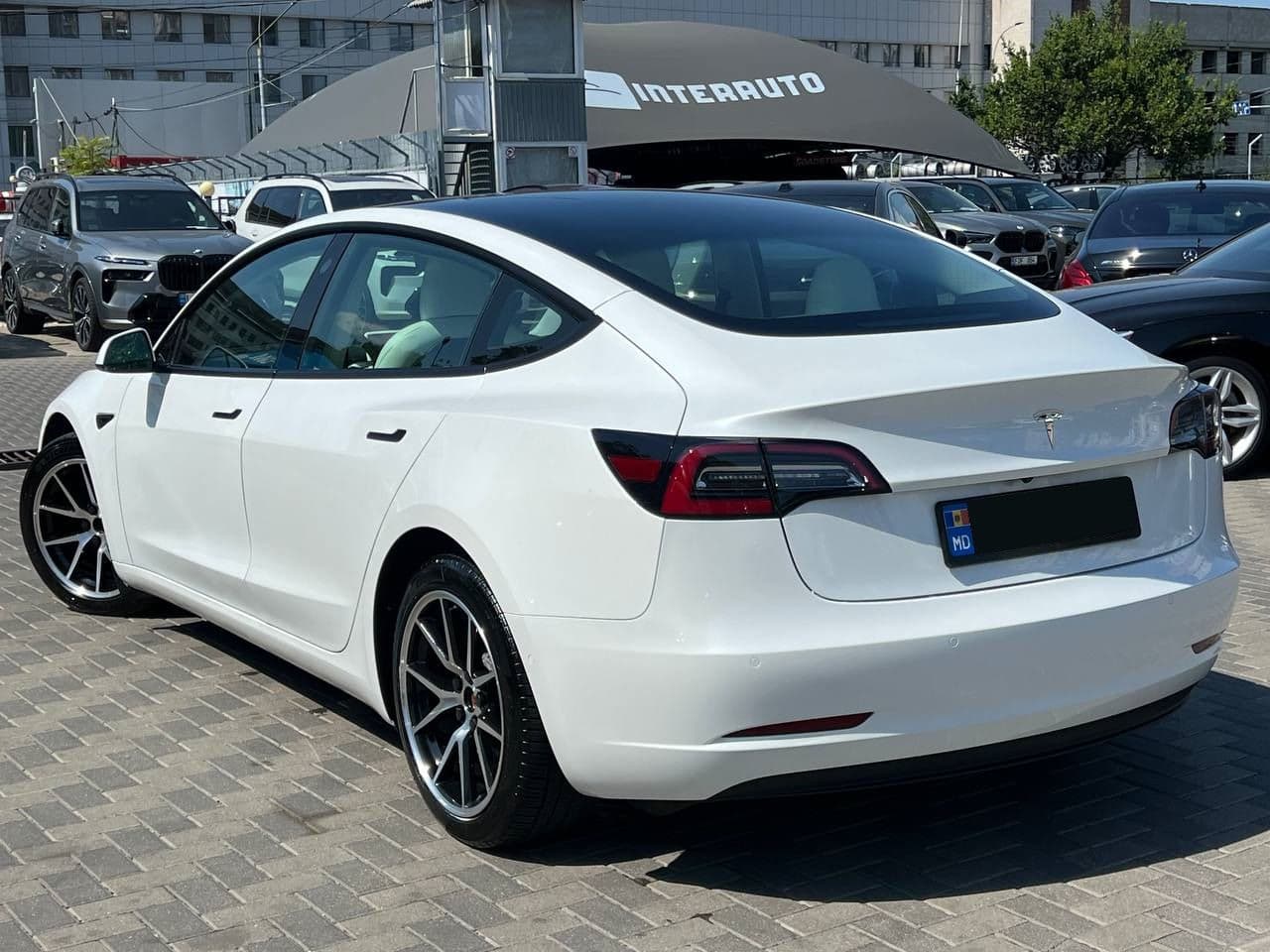 2021 Tesla Model 3 — Miniatură 2
