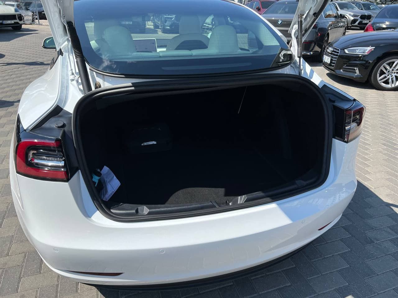 2021 Tesla Model 3 — Miniatură 17