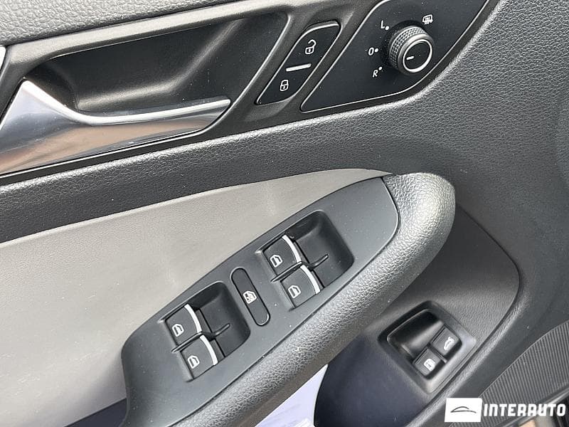 2016 Volkswagen Jetta — Miniatură 7