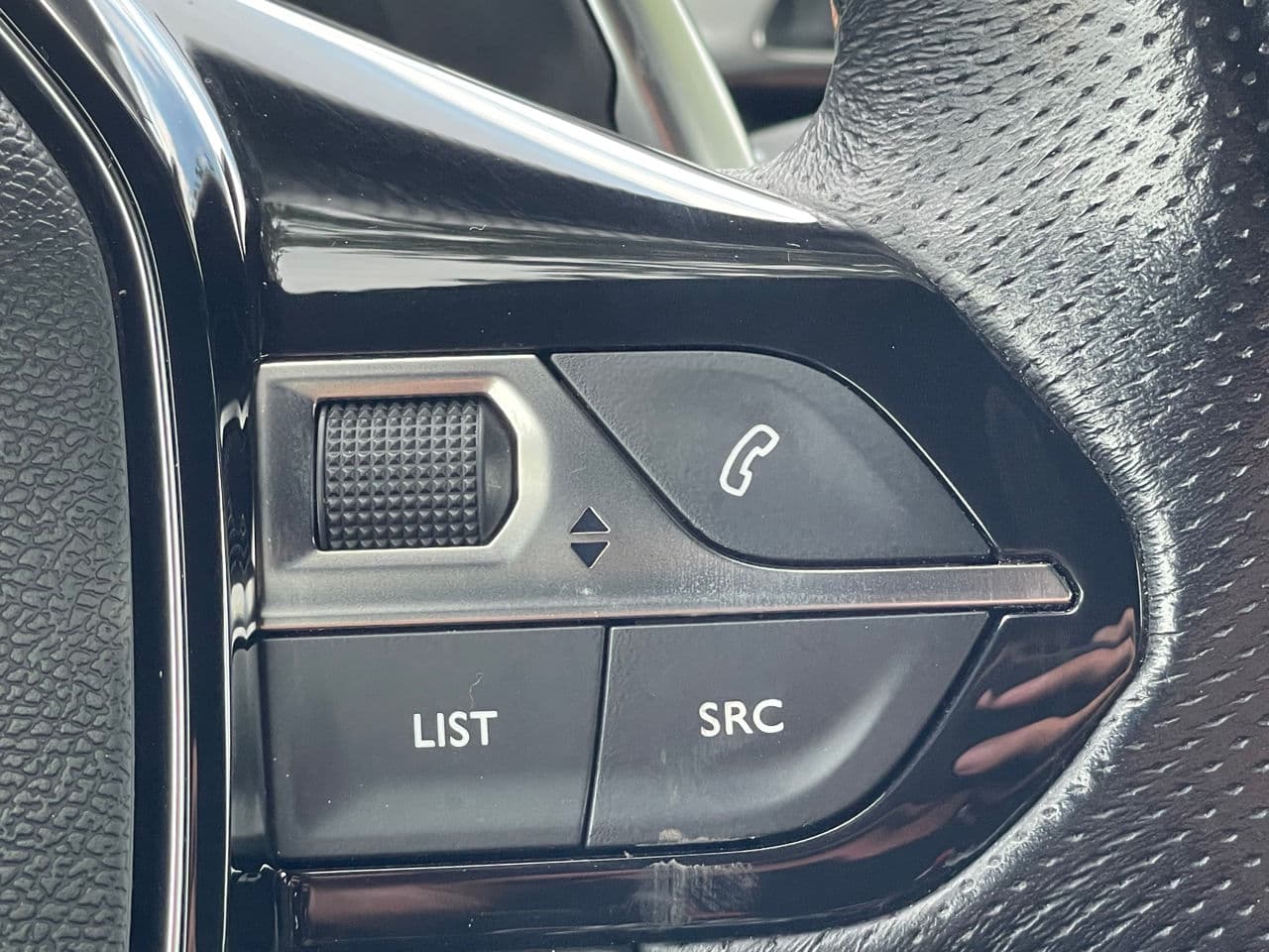 2018 Peugeot 5008 — Miniatură 9