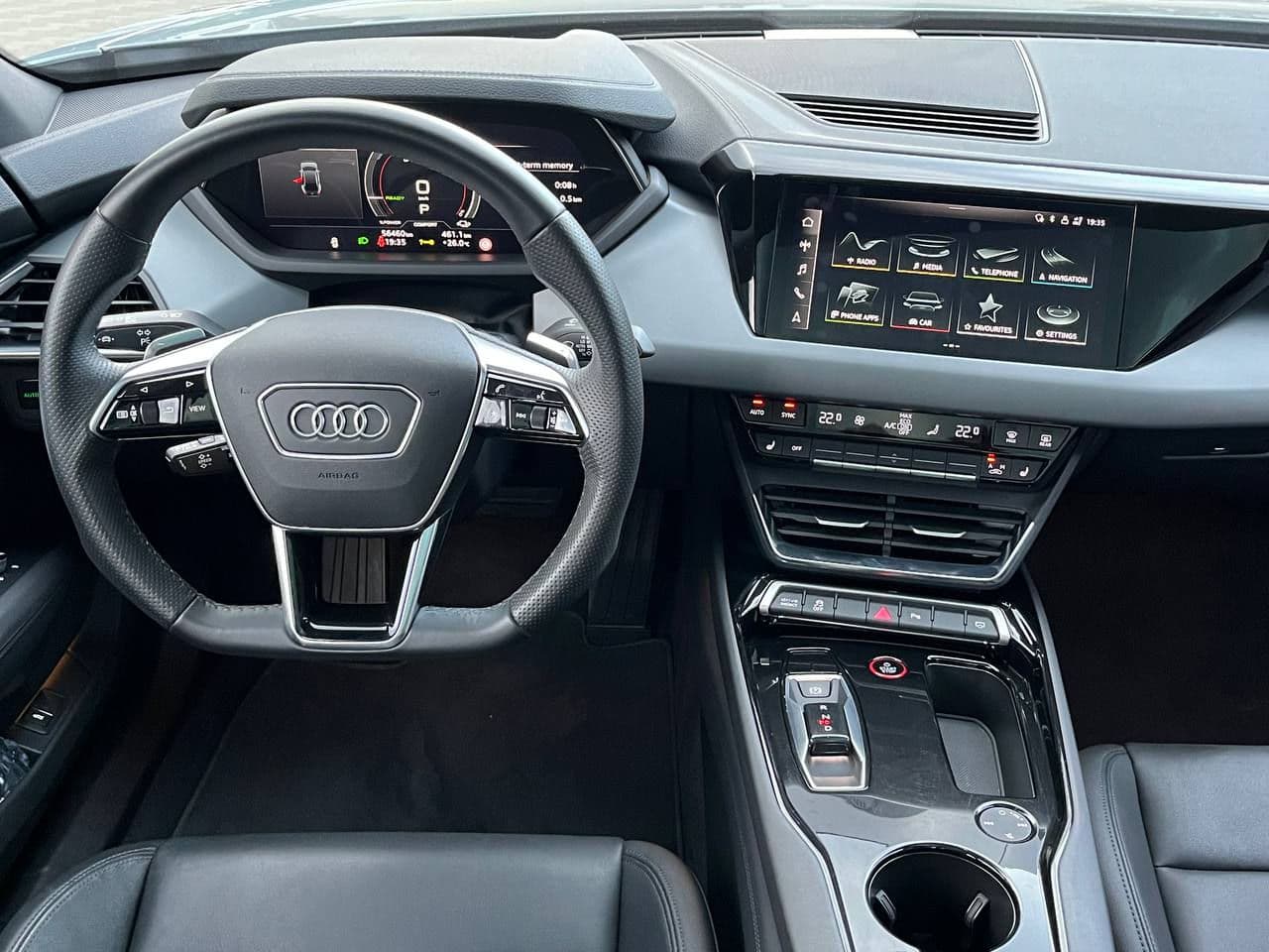 2022 Audi E-tron GT — Miniatură 9