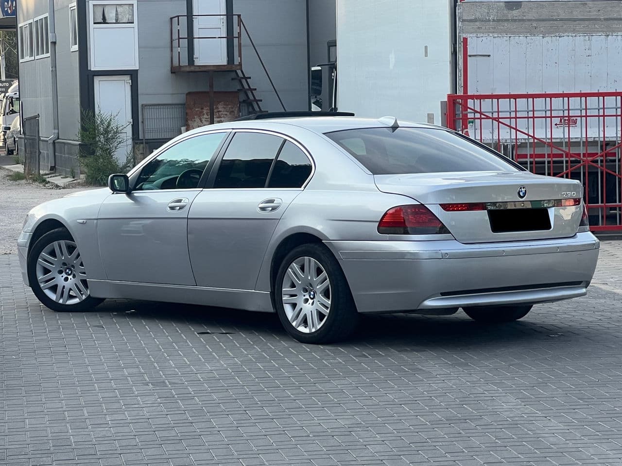2004 BMW 730 — Miniatură 2