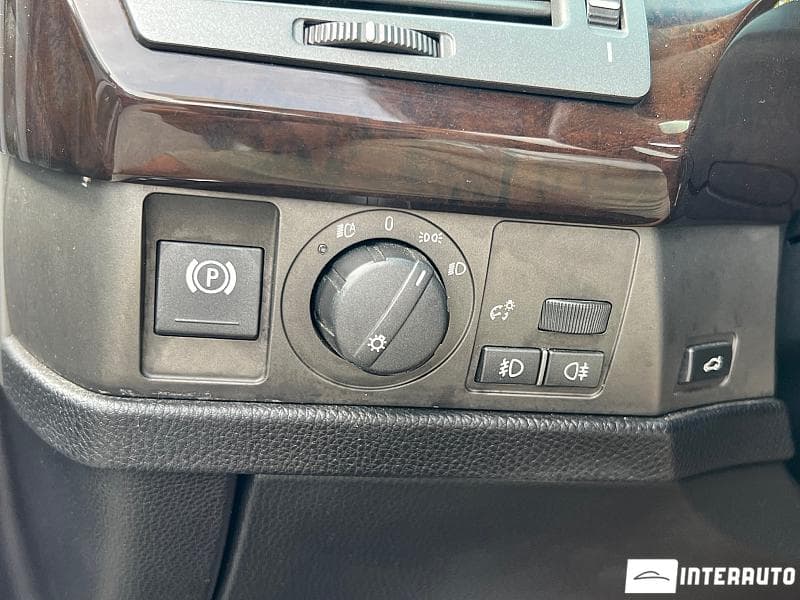 2004 BMW 730 — Miniatură 15