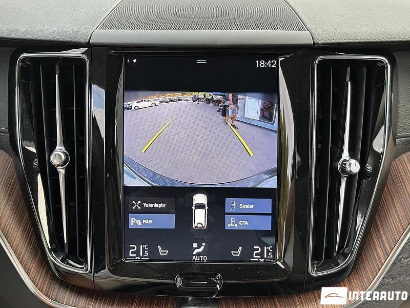 Volvo XC 60 2019 — Миниатюра 9