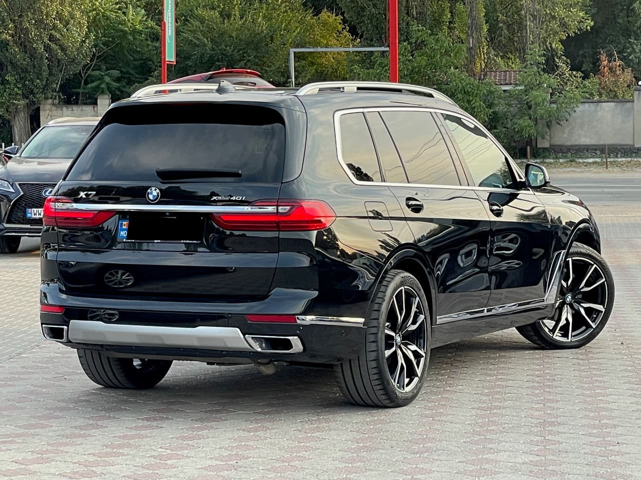 BMW X7 4.0i 2019 — Миниатюра 3