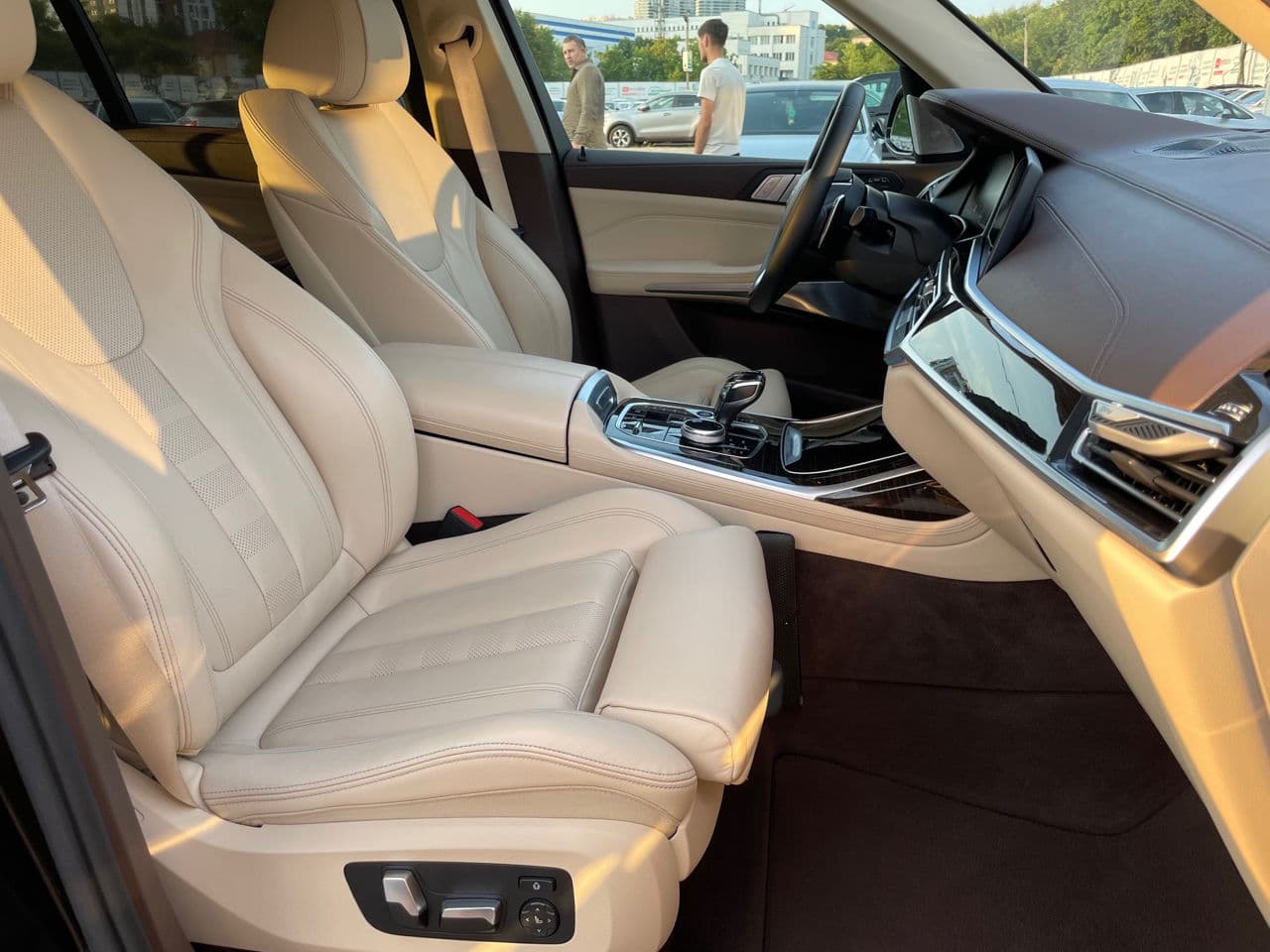 BMW X7 4.0i 2019 — Миниатюра 16