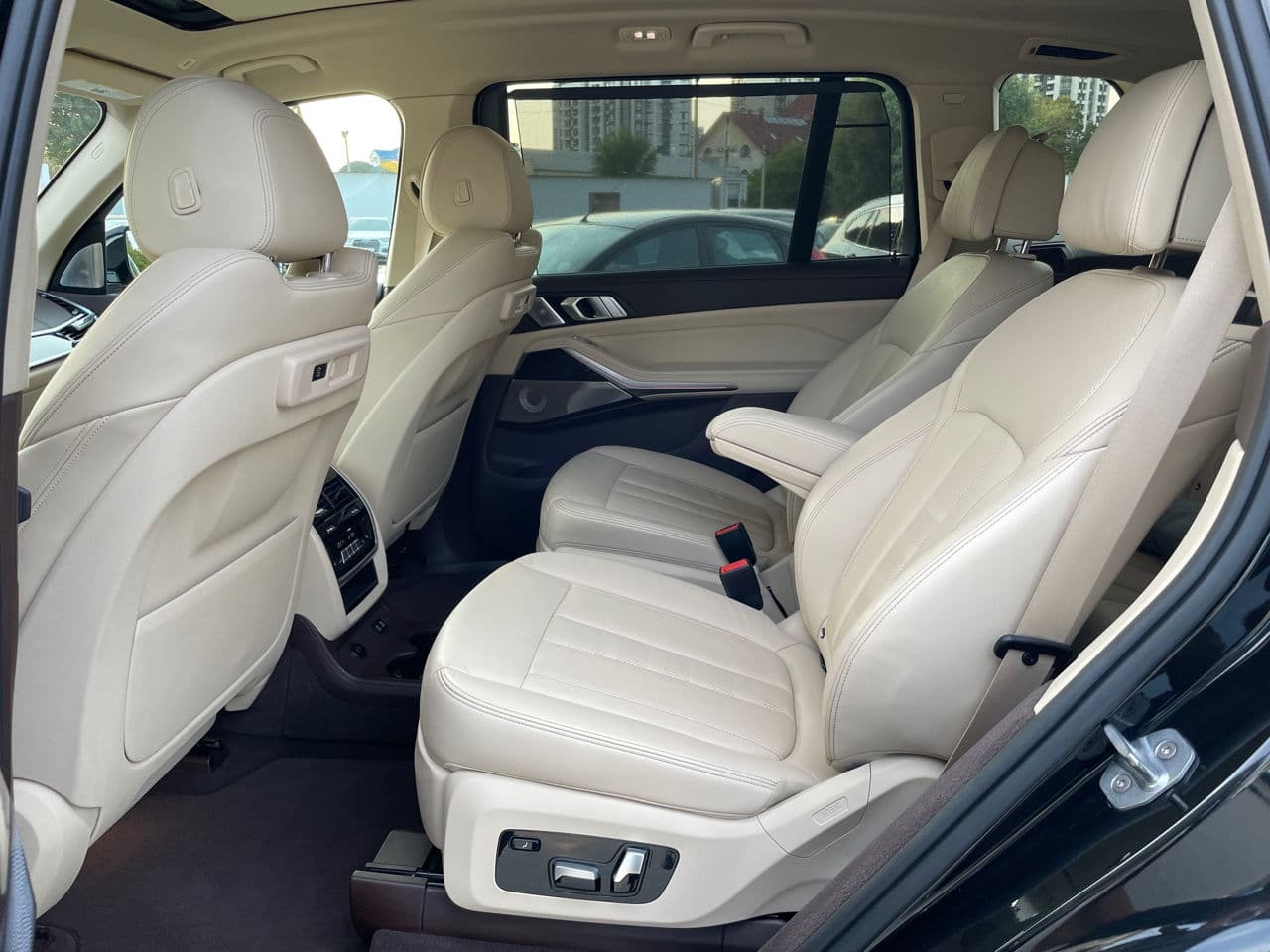 BMW X7 4.0i 2019 — Миниатюра 20