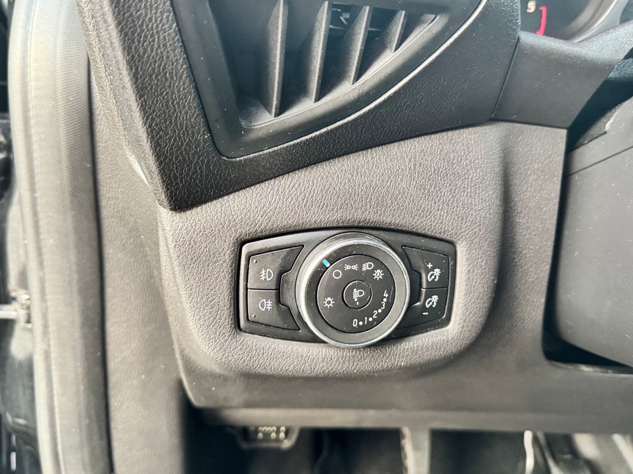 2014 Ford Tourneo Connect — Miniatură 14