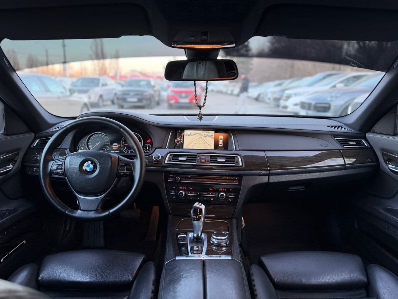 2014 BMW 740 — Miniatură 9
