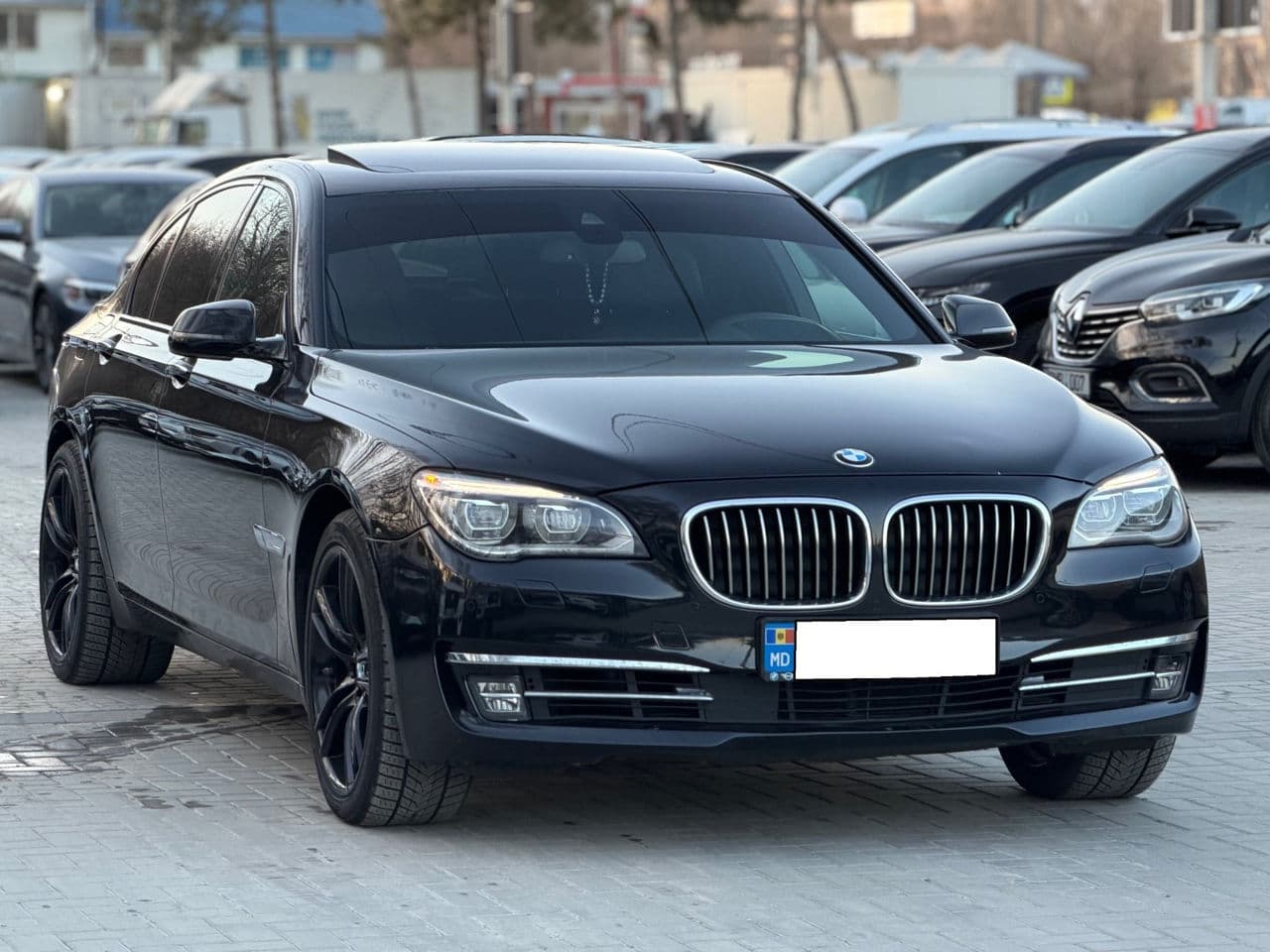 2014 BMW 740 — Miniatură 3