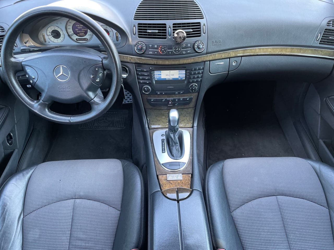 2004 Mercedes E 270 — Miniatură 7
