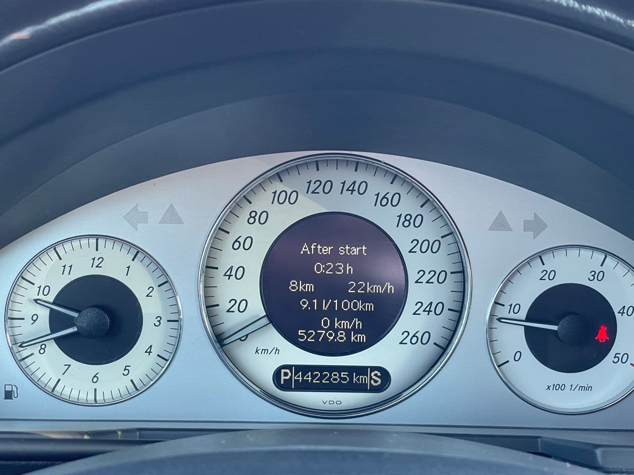 2004 Mercedes E 270 — Miniatură 11