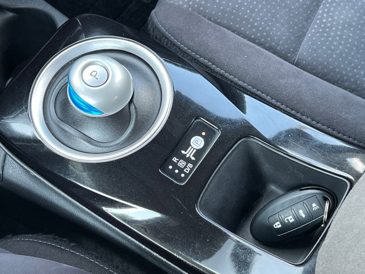 2014 Nissan Leaf — Miniatură 16
