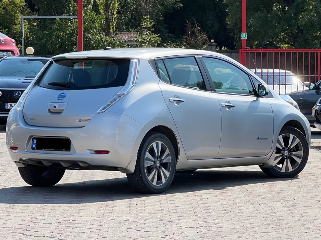 2014 Nissan Leaf — Miniatură 3