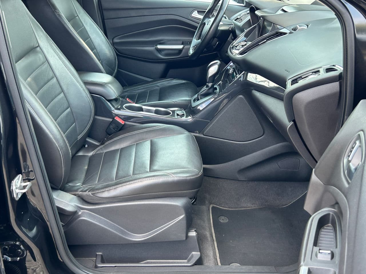 2014 Ford Escape — Miniatură 17