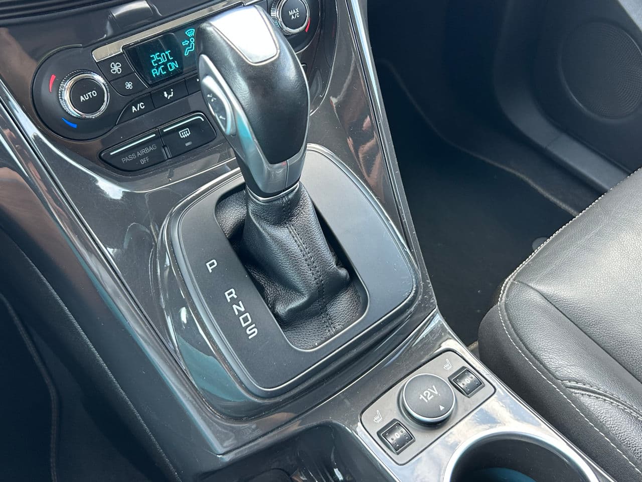 2014 Ford Escape — Miniatură 16