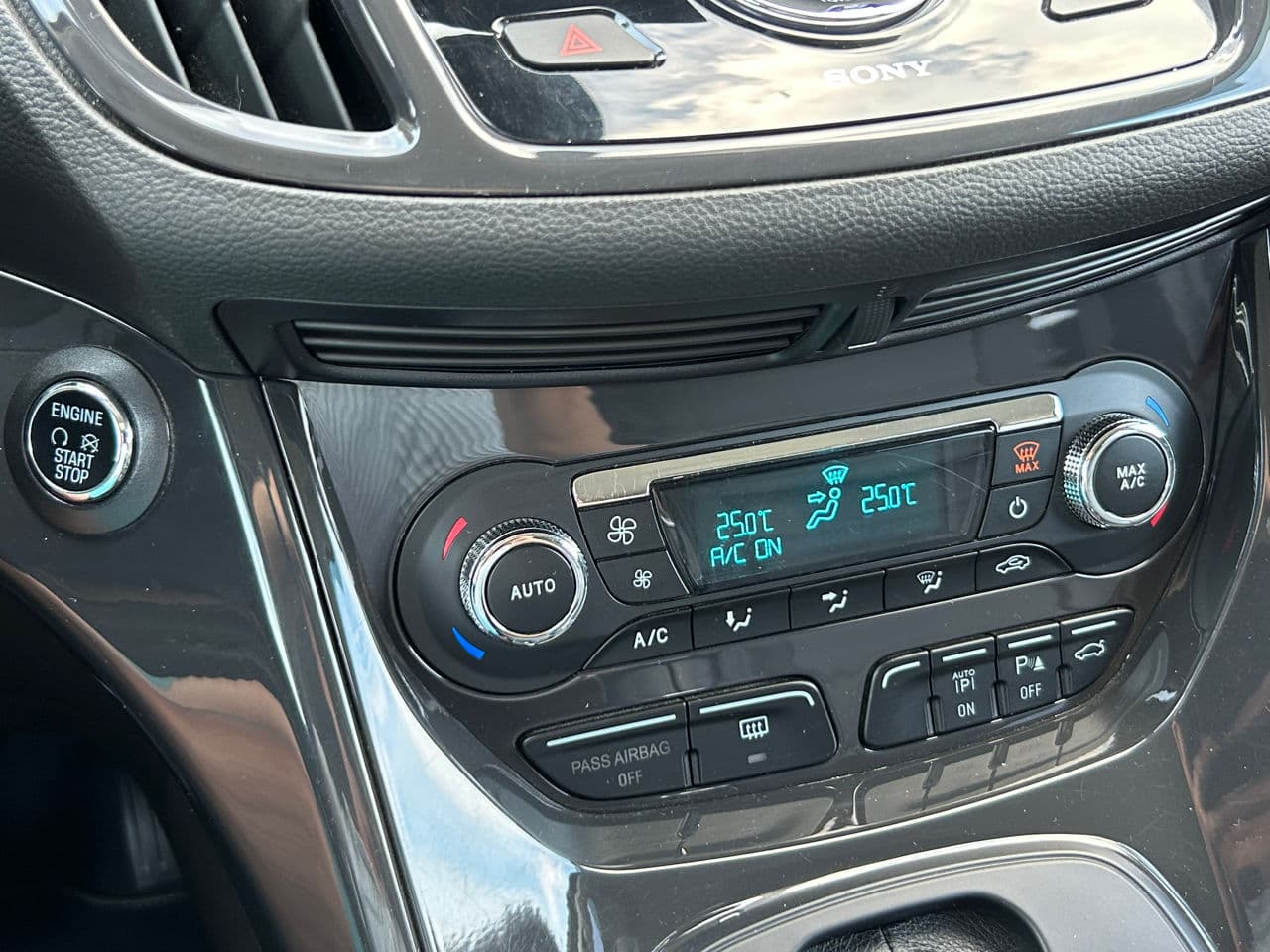 2014 Ford Escape — Miniatură 15