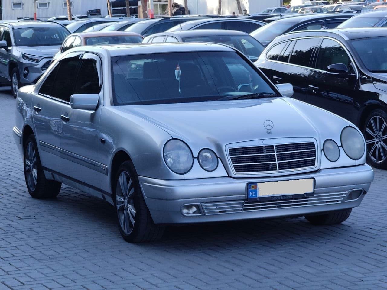 Mercedes E 200 1997 — Миниатюра 3