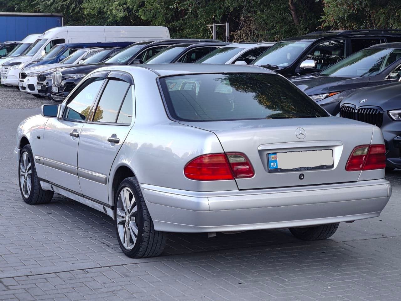 Mercedes E 200 1997 — Миниатюра 2