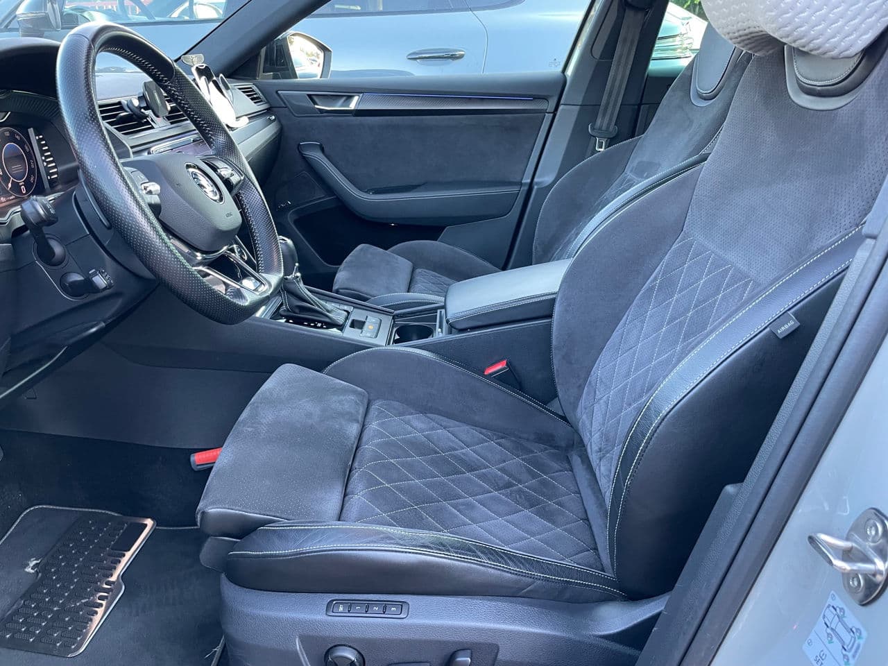 Skoda Superb 2021 — Миниатюра 7