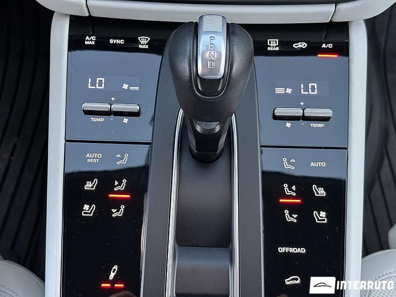 Porsche Macan GTS 2023 — Миниатюра 10