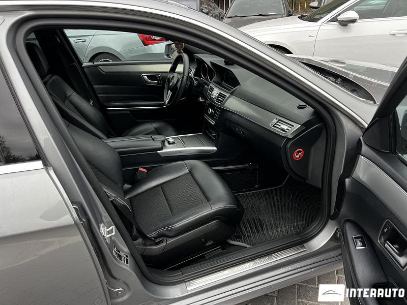 2014 Mercedes E 200 — Miniatură 5