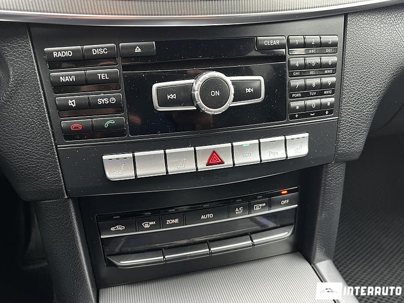 2014 Mercedes E 200 — Miniatură 11