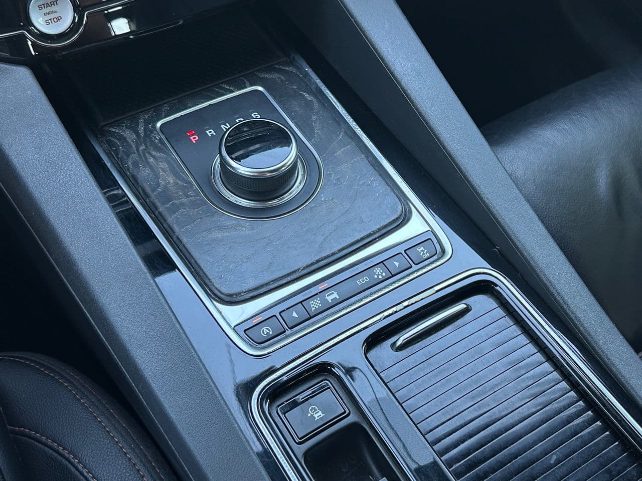 2017 Jaguar F-Pace — Miniatură 15