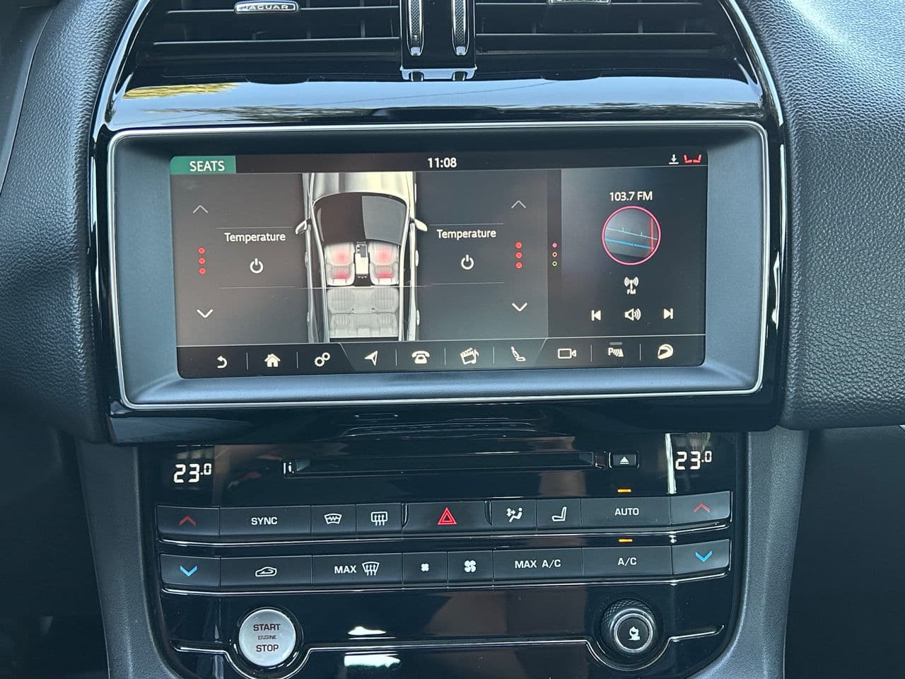 2017 Jaguar F-Pace — Miniatură 12