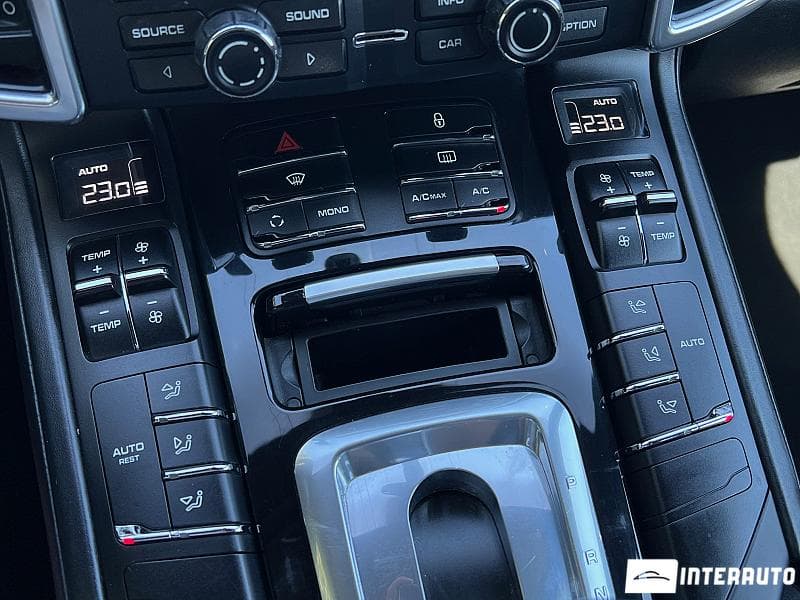 2012 Porsche Cayenne — Miniatură 12