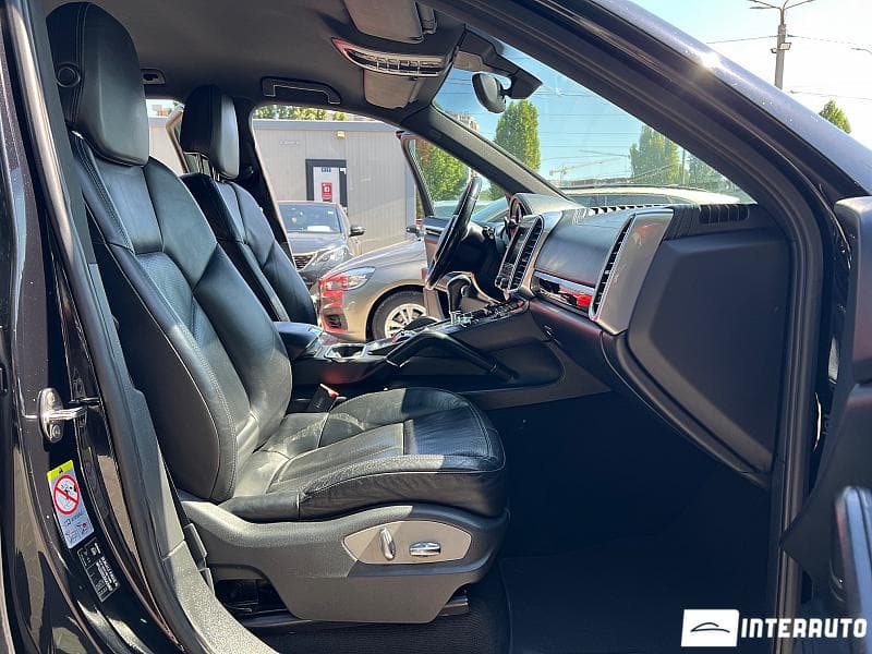 2012 Porsche Cayenne — Miniatură 14