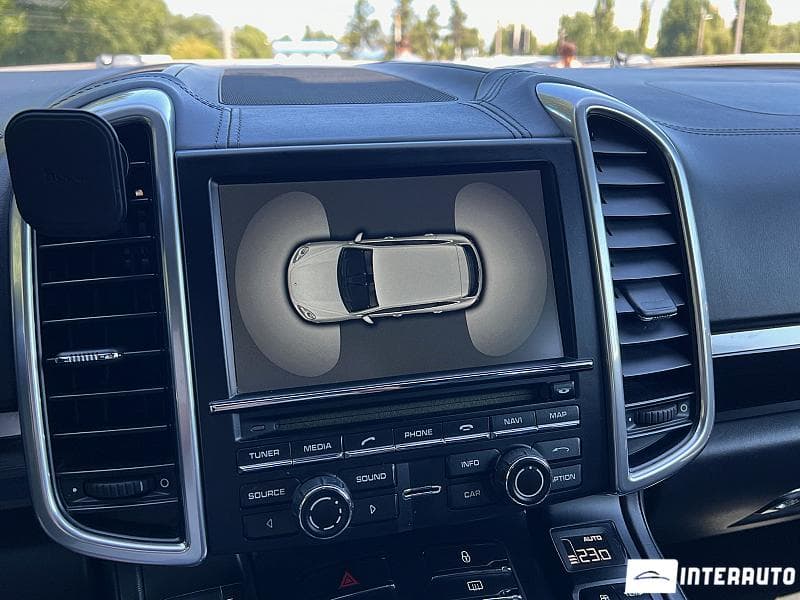2012 Porsche Cayenne — Miniatură 11