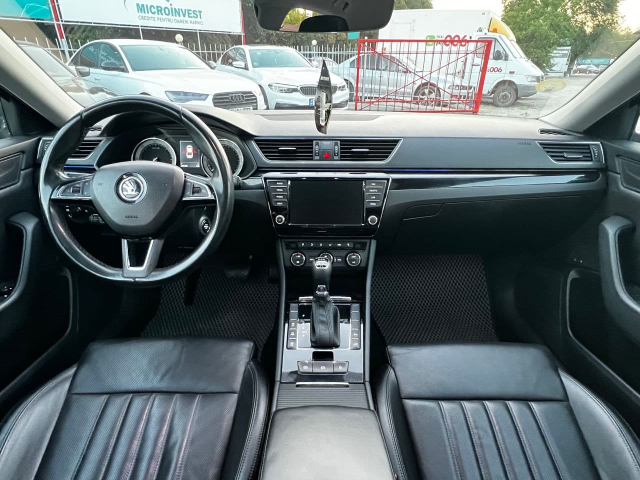 2017 Skoda Superb — Miniatură 10