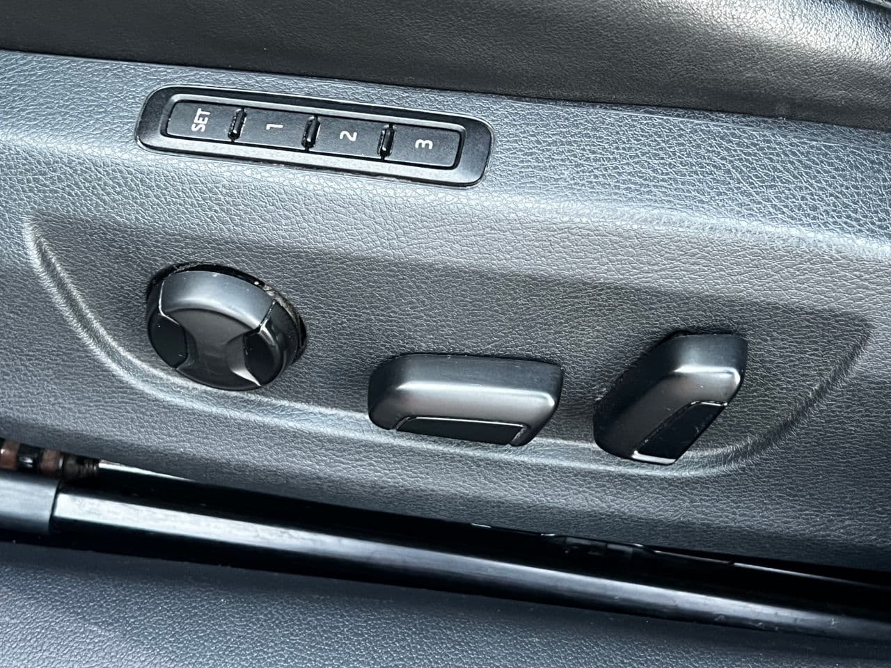 2017 Skoda Superb — Miniatură 15