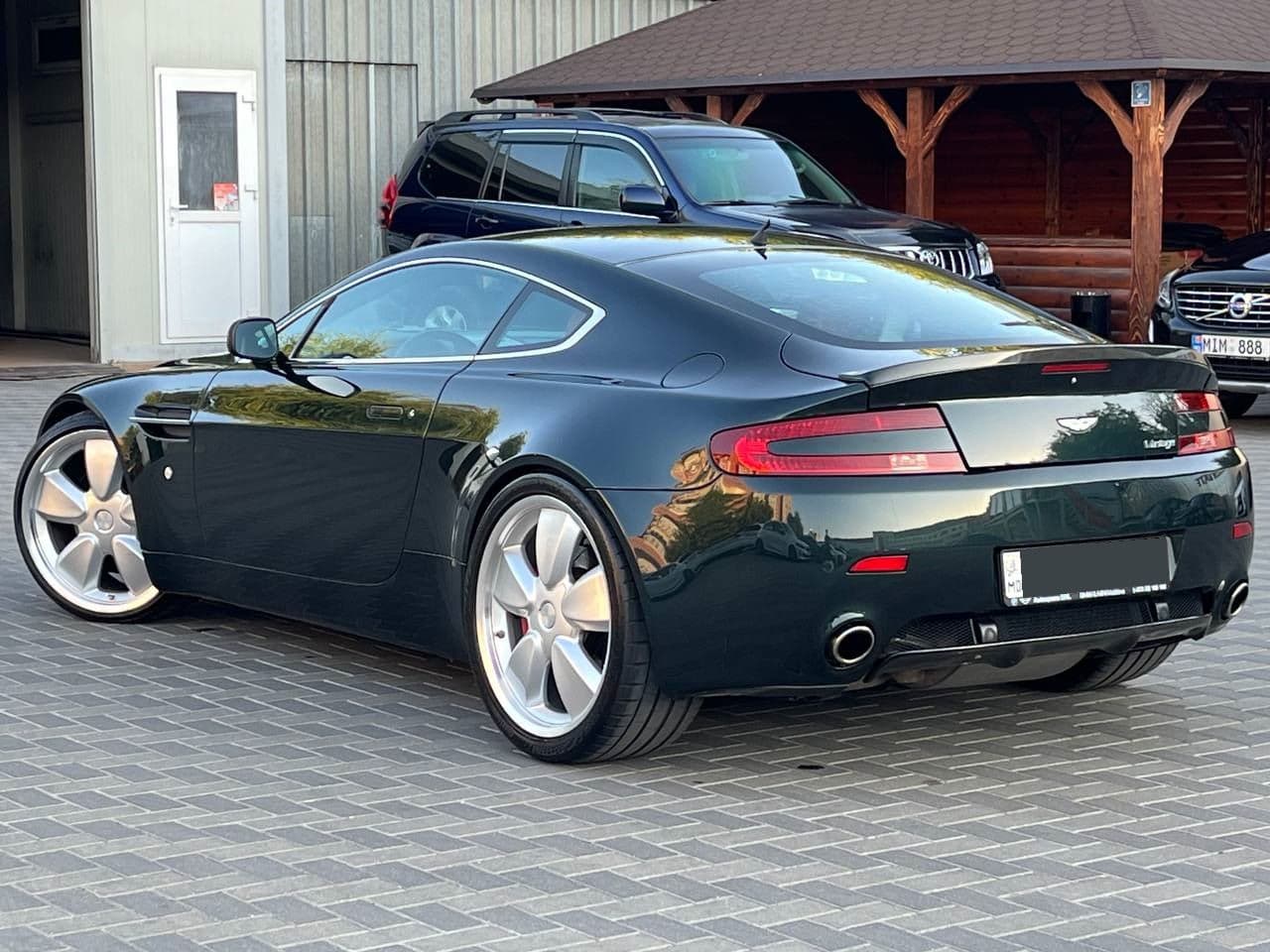 2006 Aston Martin V8 Vantage — Miniatură 2