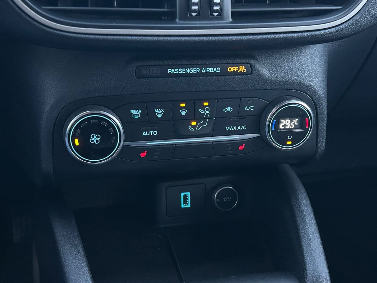 2020 Ford Escape — Miniatură 15