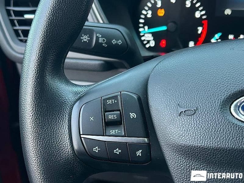 2020 Ford Escape — Miniatură 11
