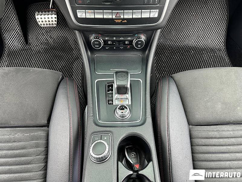 2018 Mercedes CLA 45 AMG — Miniatură 13