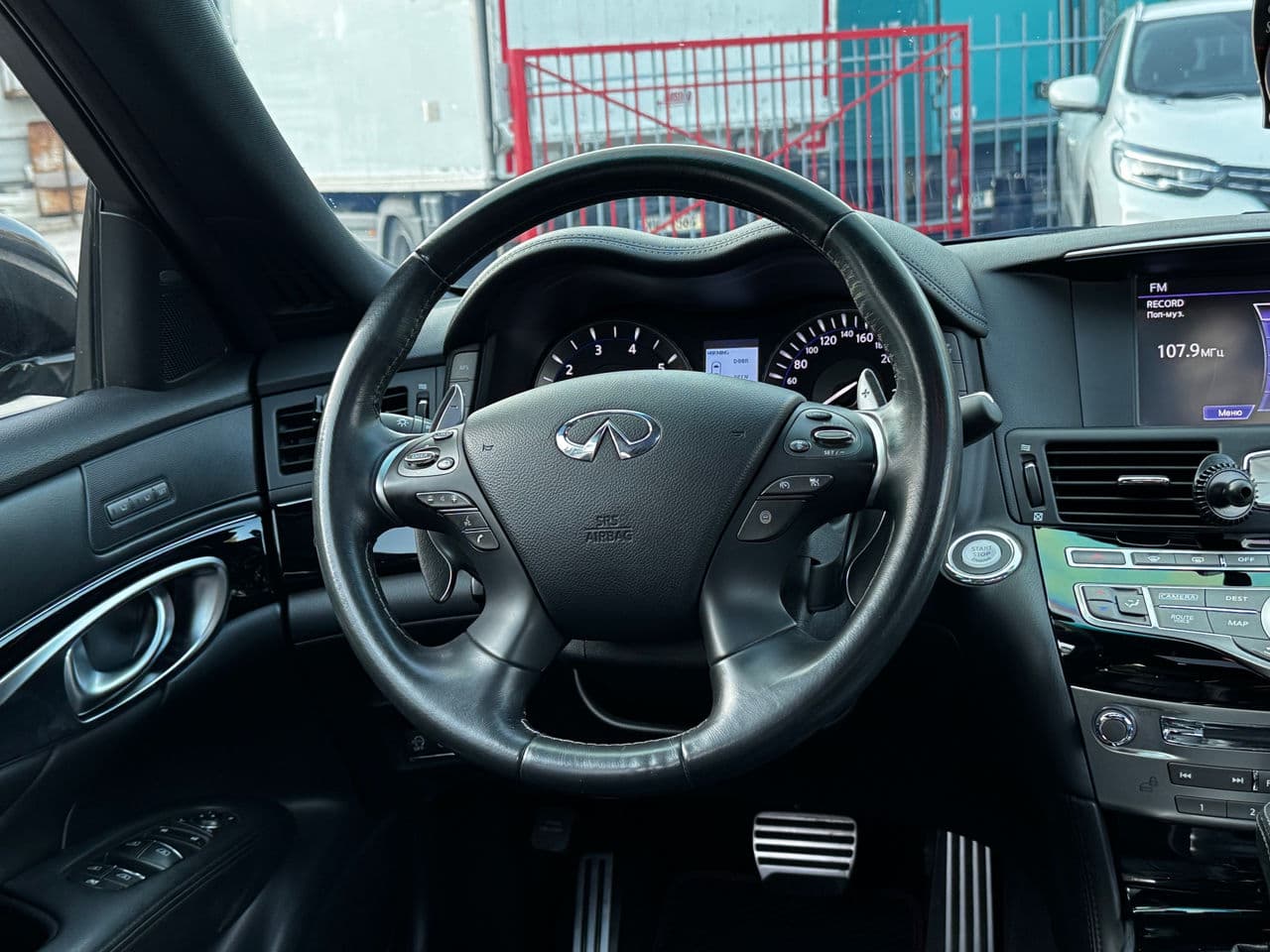 2015 Infiniti Q70 — Miniatură 12