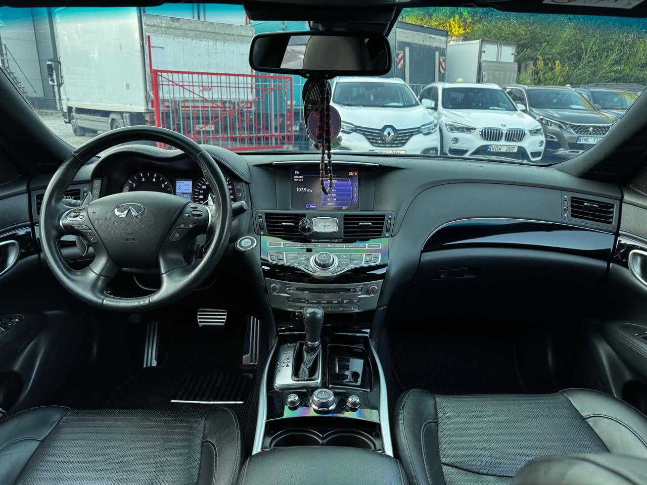 2015 Infiniti Q70 — Miniatură 9