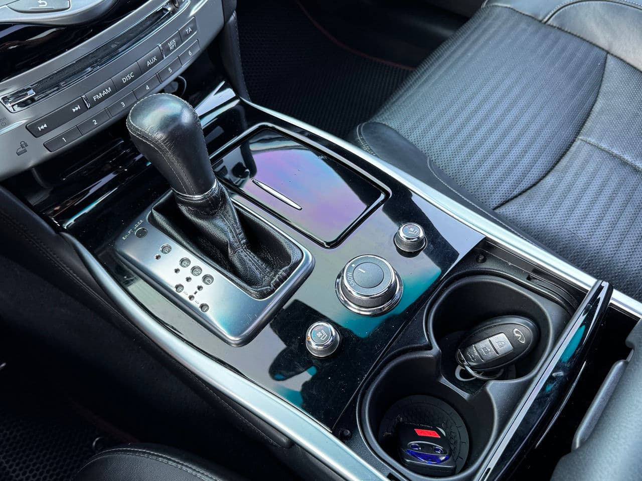 2015 Infiniti Q70 — Miniatură 15
