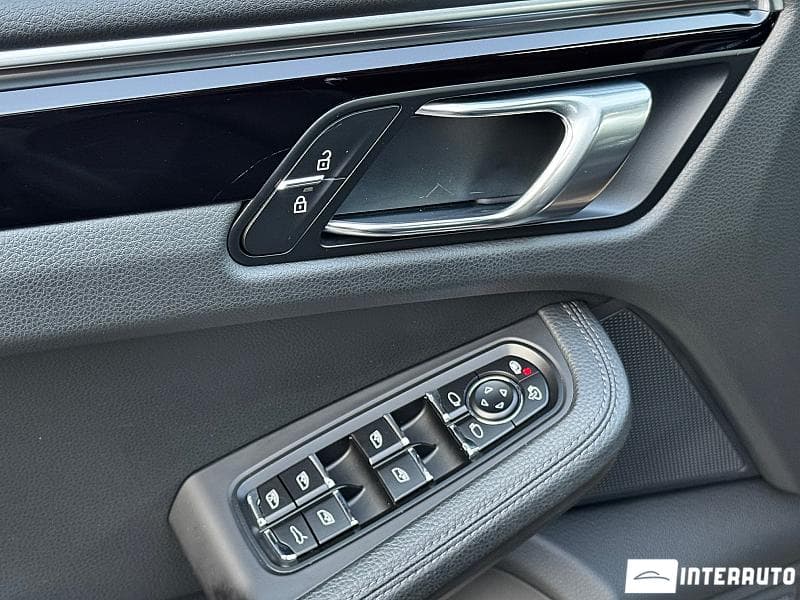 2020 Porsche Macan — Miniatură 16
