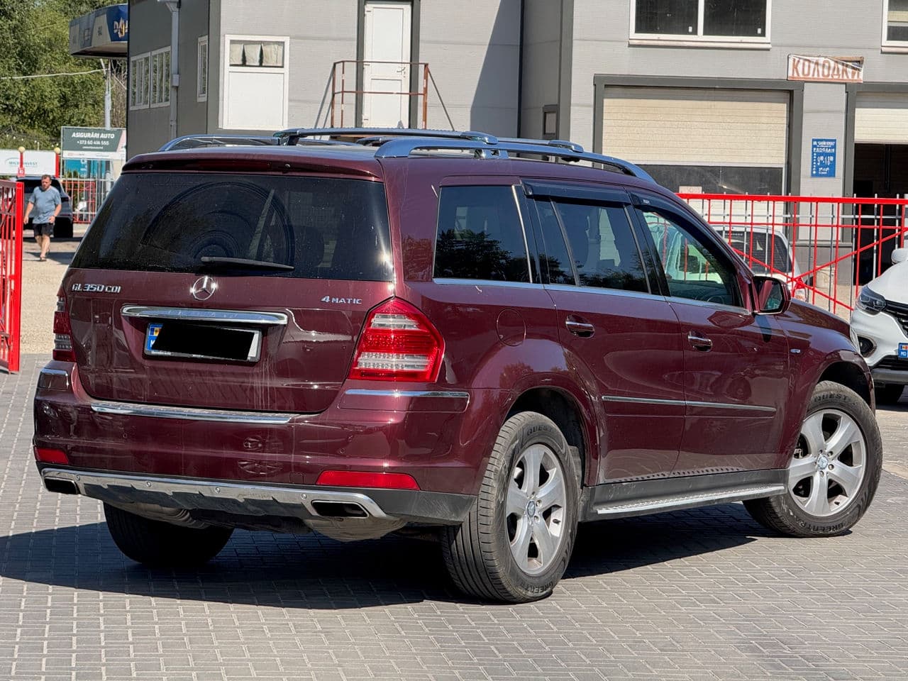 Mercedes GL 350 2010 — Миниатюра 3