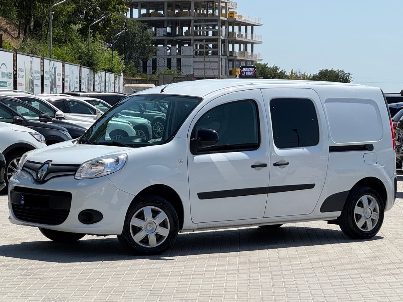 2016 Renault Kangoo — Miniatură 2