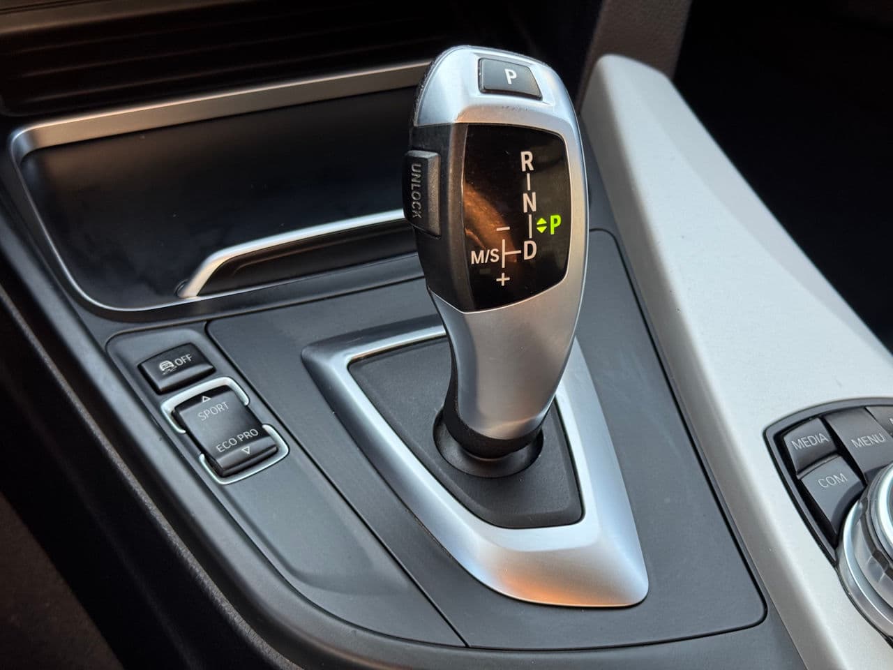 2016 BMW 318 — Miniatură 12