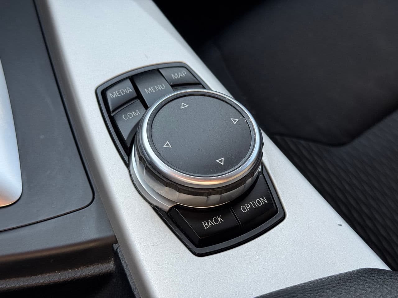 2016 BMW 318 — Miniatură 13