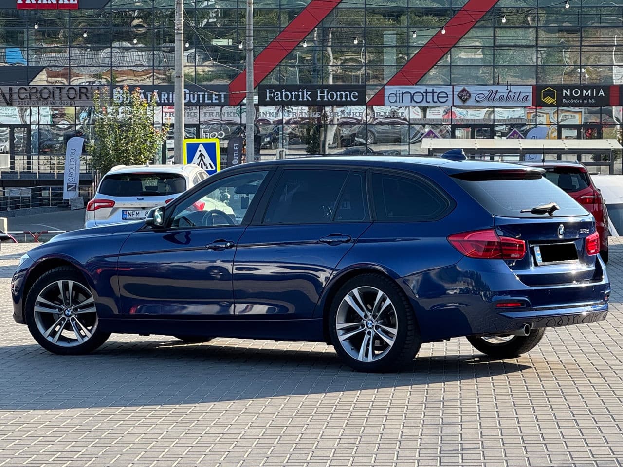 2016 BMW 318 — Miniatură 4