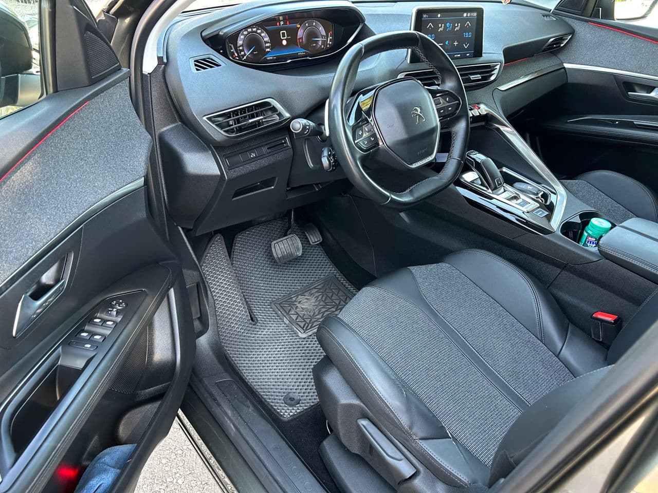 2020 Peugeot 3008 — Miniatură 6