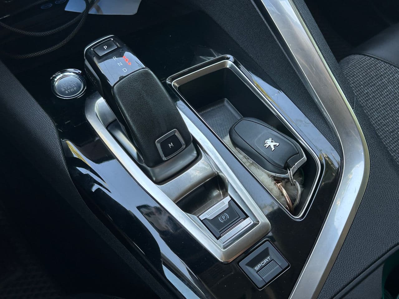 2020 Peugeot 3008 — Miniatură 14
