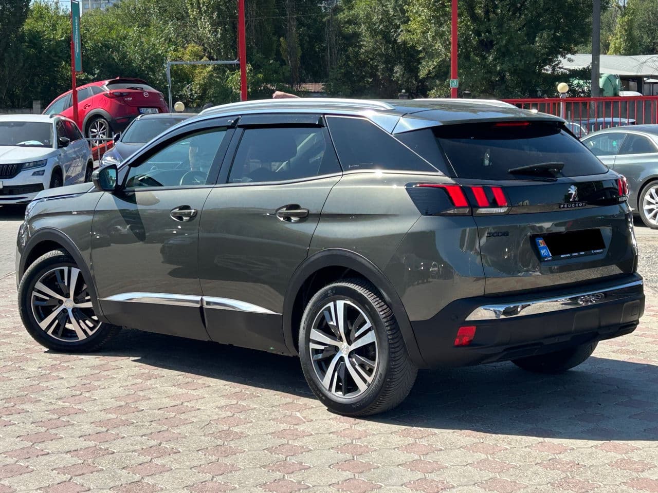 2020 Peugeot 3008 — Miniatură 2